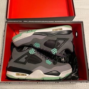 Jordan Green Glow 4s